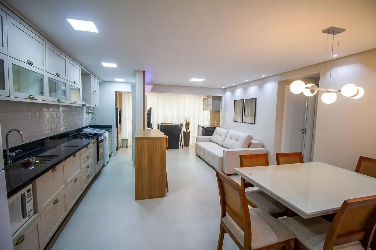 Puntarenas 204 - Excelente Apartamento 2 Suites - Finamente Mobiliado E Decorado - A Poucos Metros Da Praia - بومبينهاس شقة