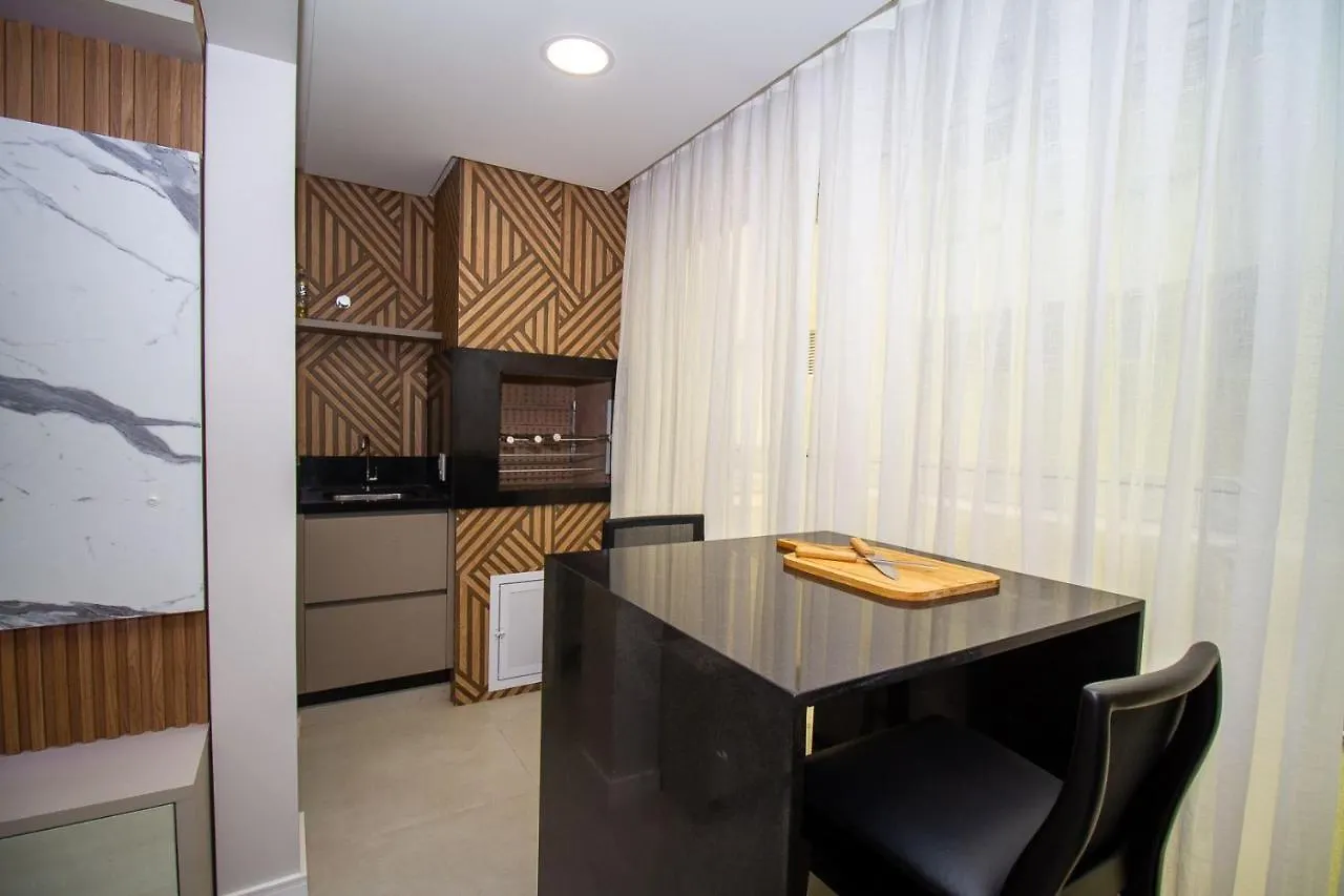 בומבינאס Puntarenas 204 - Excelente Apartamento 2 Suites - Finamente Mobiliado E Decorado - A Poucos Metros Da Praia - ברזיל
