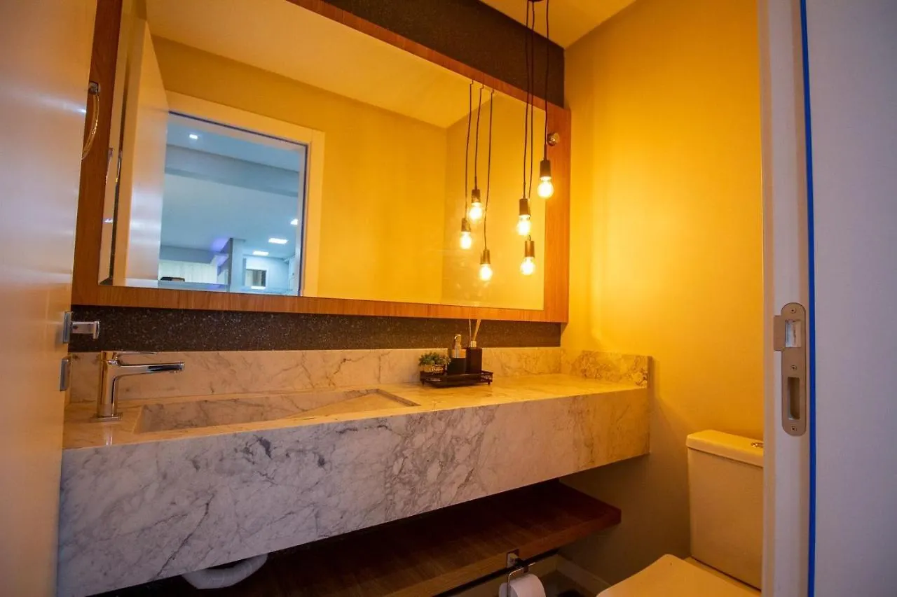 בומבינאס Puntarenas 204 - Excelente Apartamento 2 Suites - Finamente Mobiliado E Decorado - A Poucos Metros Da Praia - דירה